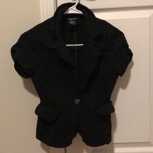 Short sleeved blazer